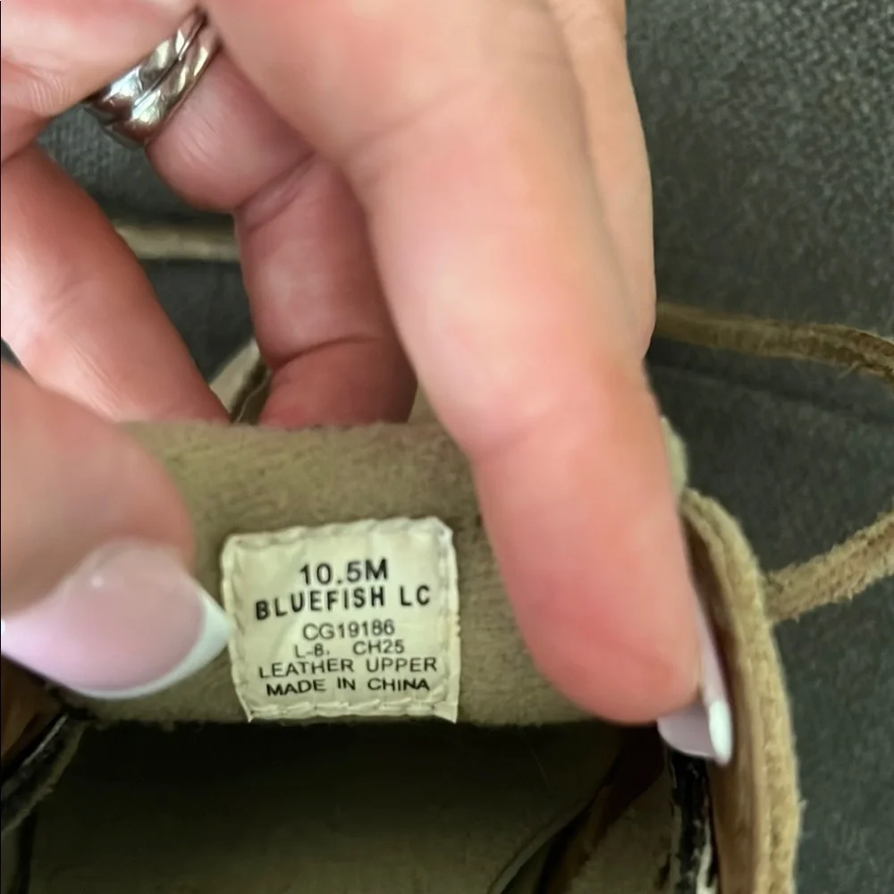 Sperry Tan Moccasin Shoes with Classic Design